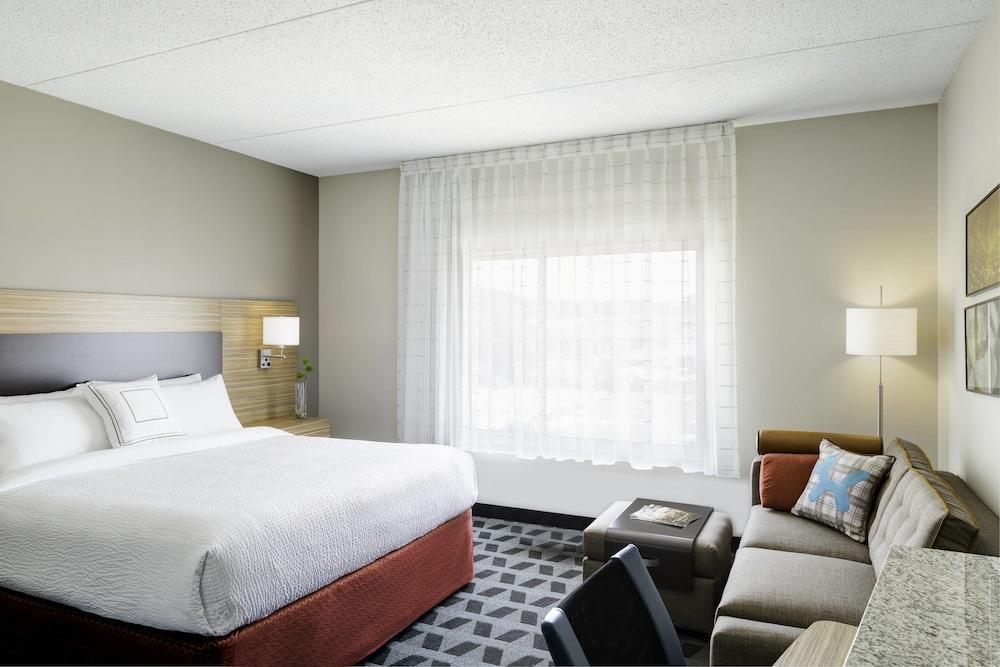 Towneplace Suites By Marriott Dubuque Downtown Exterior foto